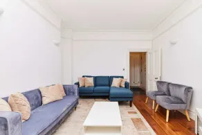 The Woolwich Retreat - Enticing 5bdr House With Parking - Image 2