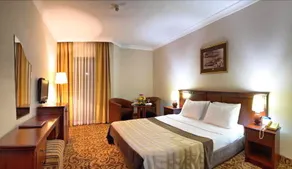 Blue Vista Hill Hotel - Image 3
