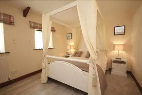 Self Catering Cottages at Handley Farm - Image 4