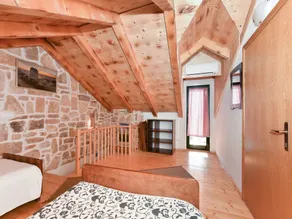 House Orhideja - Image 4