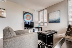 Global Luxury Suites at Metropolitan North - Image 4
