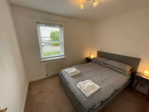Beautiful 2-bed Apartment in Renfrew - Image 4
