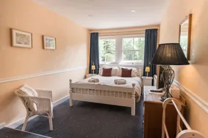 Highland Holiday Homes Falcon Lodge - Image 3