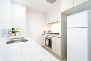 Boutique Home Close to City - Image 2