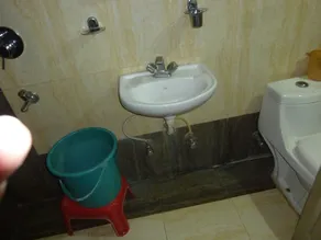 Shree Yash Hotel by OYO Rooms - Image 4