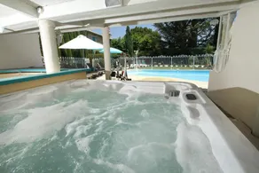 Studio in Suze-la-rousse, With Pool Access, Enclosed Garden and Wifi - Image 3