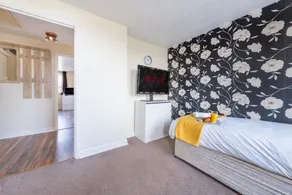 Lovegrove Contractor Stay With Free Wi-fi in Slough - Image 5