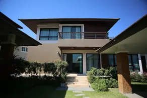 Moin 1617 Luxury Double Pool Villa - Image 3