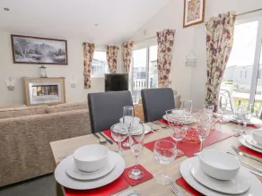 Skipsea Lodge - Image 3