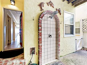 Prime Oceanfront 3br In Seal Beach 3 Bedroom Duplex - Image 2