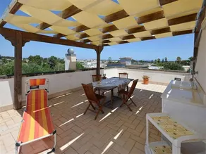 Holiday Villa Close to the Sea, With Garden and Parking Space in Torre Specchia - Image 2