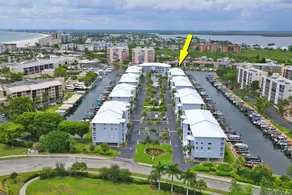Appartement en copropriété avec barbecue et piscine chauffée | Vue sur l'eau - Image 2