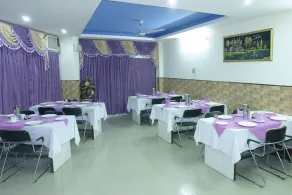 Hotel Karat 87 Inn - Image 2