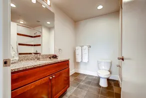 Global Luxury Suites at Whetstone Way - Image 5