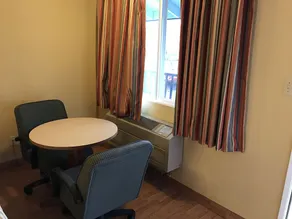 Travelodge by Wyndham Tacoma Near McChord AFB - Image 2