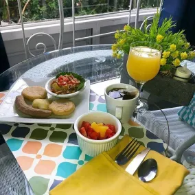 Deez Bed & Breakfast - Image 2