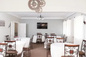 Moon Inn - Image 3