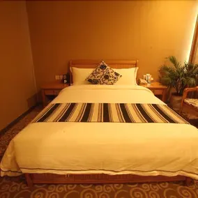 Red Lion Hotel - Image 5
