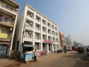 Hotel Globe International by OYO Rooms - Image 3