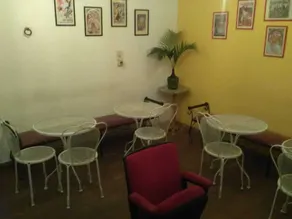 Black Cat Hostel - Image 2