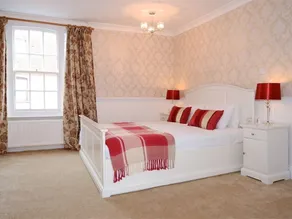 The Royal Oak Hotel - Image 3