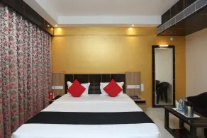 Victoria Royal By OYO Rooms - Image 5
