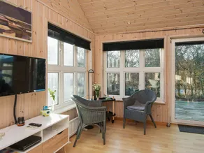 Attractive Holiday Home at Beachfront in Jutland - Image 5