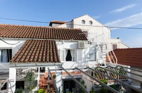 White Wave Guest House - Image 5