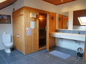 Family Home in Stunning Setting With Swimming Pool - Image 2