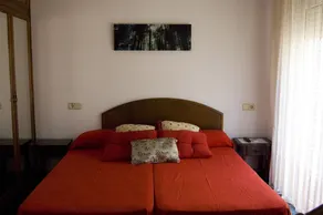 Flores Apartments - Image 2
