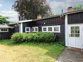 Plush Holiday Home in Hovedstaden With Terrace - Image 4