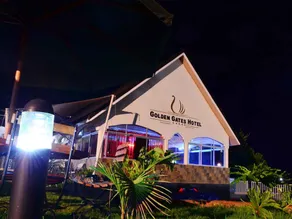 Golden Gates Hotel - Image 3