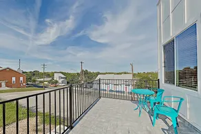 Lavish Eastside W/ Private Rooftop Deck 2 Bedroom Condo - Image 2