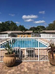 Days Inn by Wyndham Orange City/Deland - Image 5