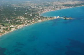 Manthos Beachfront Apts & Pool - Image 2
