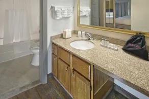 New Haven Village Suites - Image 5