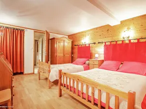 Lovely Chalet in La Chapelle-d'abondance With Mountain View - Image 2
