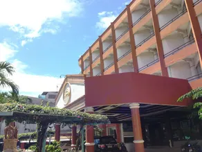 Skaw Beach Hotel - Image 5
