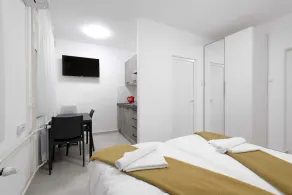 Rooms Studentsko Naselje Ivan Goran Kovacic - Image 4