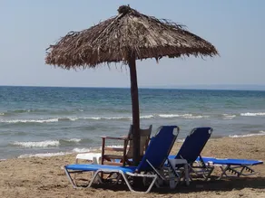 Villa Direct on the Long Sandy Beach, Swimming Pool, Tennis Court, Bicycles etc - Image 2