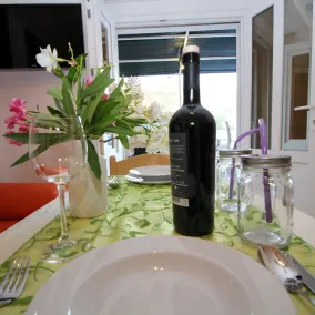 Apartment Happy - Image 4