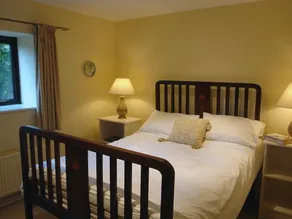 Gardeners Cottage - Image 5