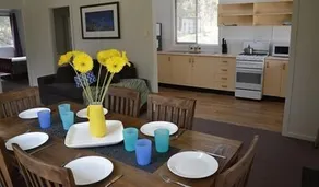 Robinsons Cabin - Image 4