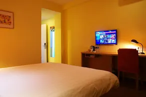 Home Inn - Image 2