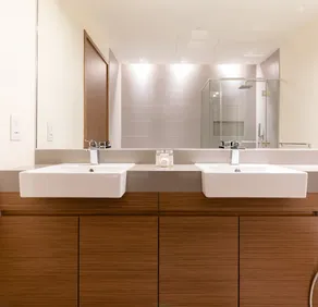 Maison Privee - City Walk - Image 4