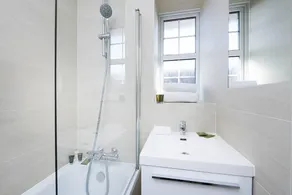 Incredibly Central Neat 2BR Flat! - Image 5