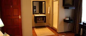 East View Guesthouse - Image 3