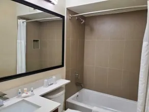 Comfort Inn Toronto North - Image 5