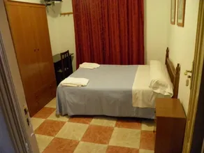 Hostal Center - Image 5