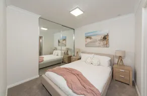 Lakeview Apartment Suite 18 - Image 4